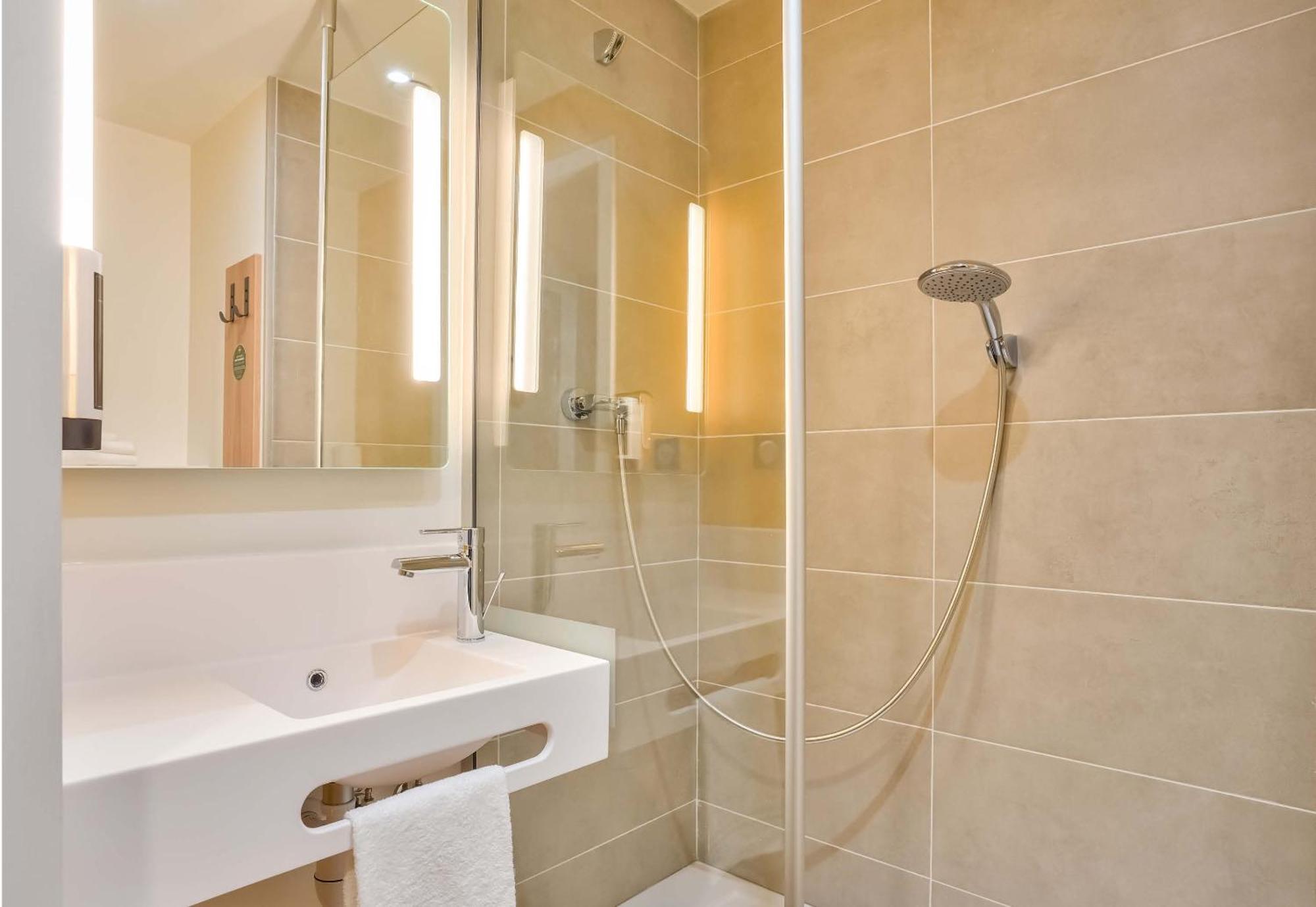B&B Hotel Paris Porte D'Orleans Montrouge Ngoại thất bức ảnh